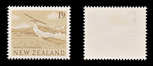 8293: New Zealand SG794 1'9s Bistre brown 1960 Sc#346 Mi405 Mint MLH C£15
