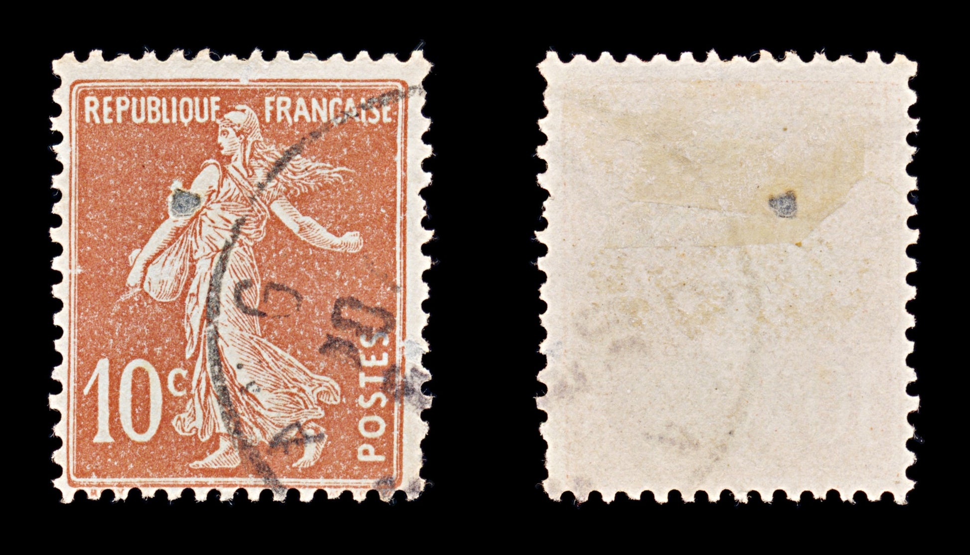 8364: France SG333c 10c Red 1907 Filler C£50