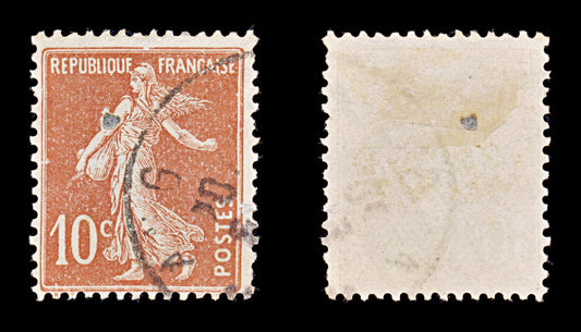 8364: France SG333c 10c Red 1907 Filler C£50