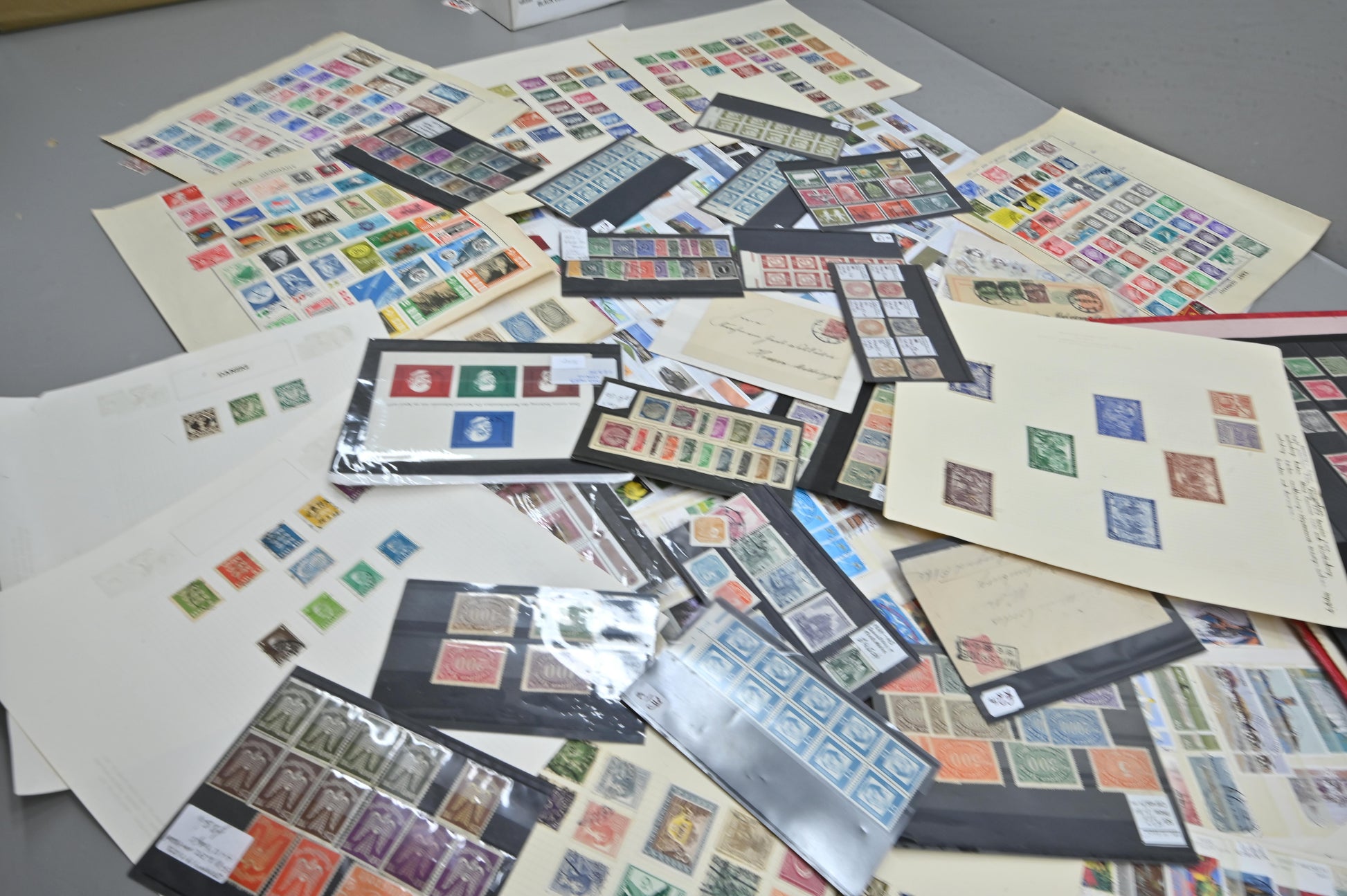 8512 Germany: Large German Collection. Early to Modern. Mint & Used. 86 Images