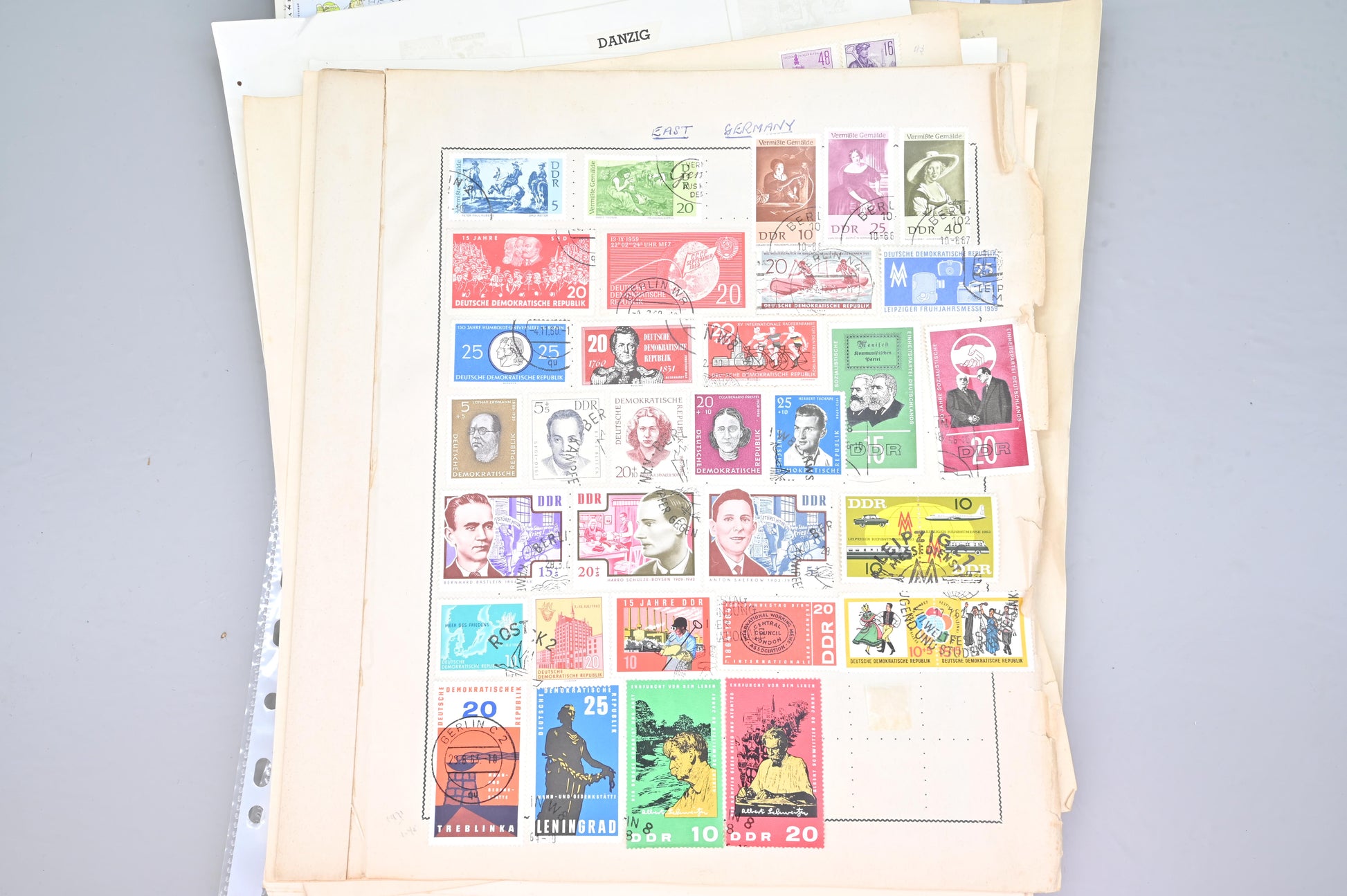 8512 Germany: Large German Collection. Early to Modern. Mint & Used. 86 Images