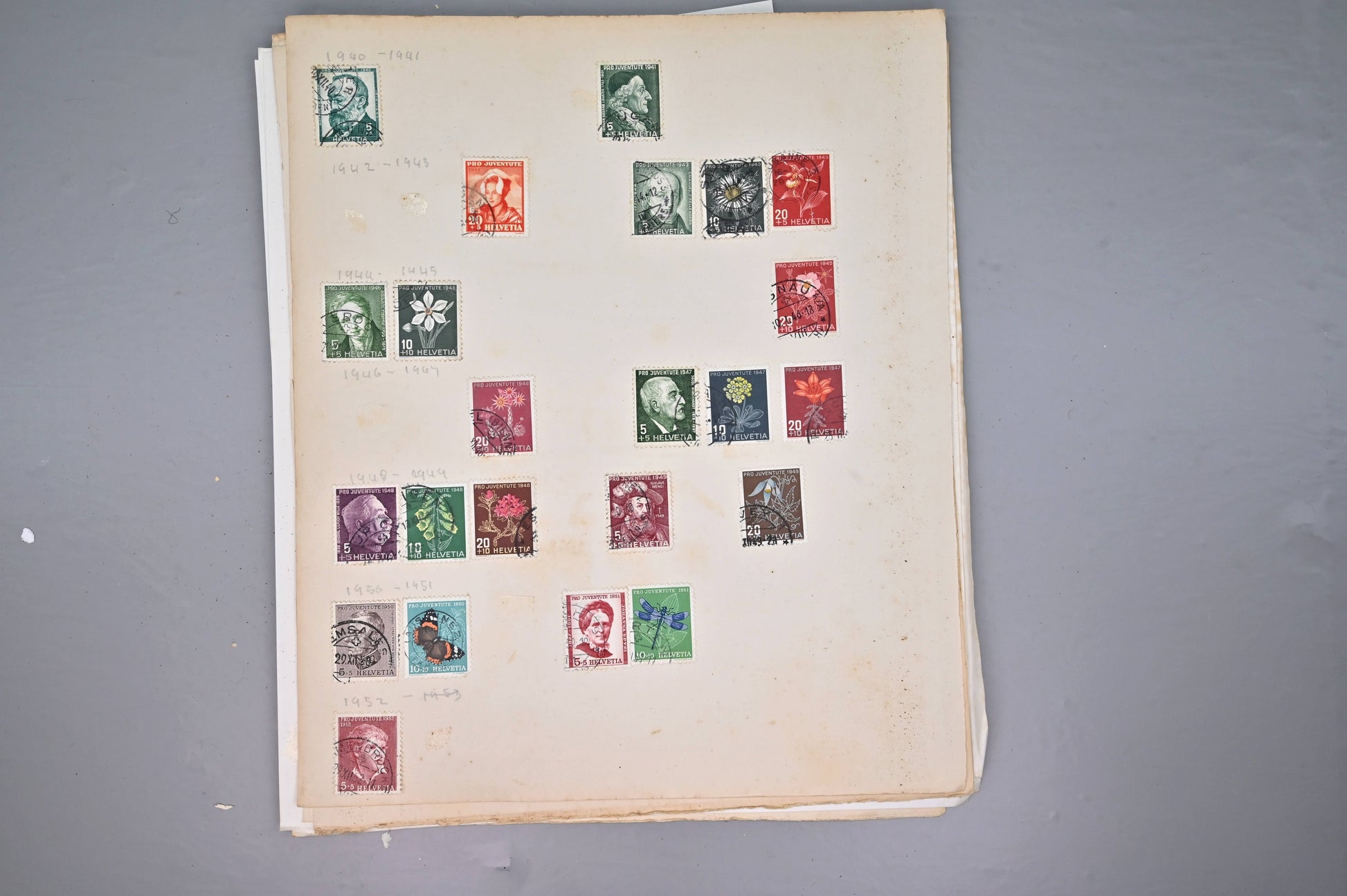 8522 Switzerland: Collection on Album Pages, Good Early Seen. Mint & Used. 32 Images