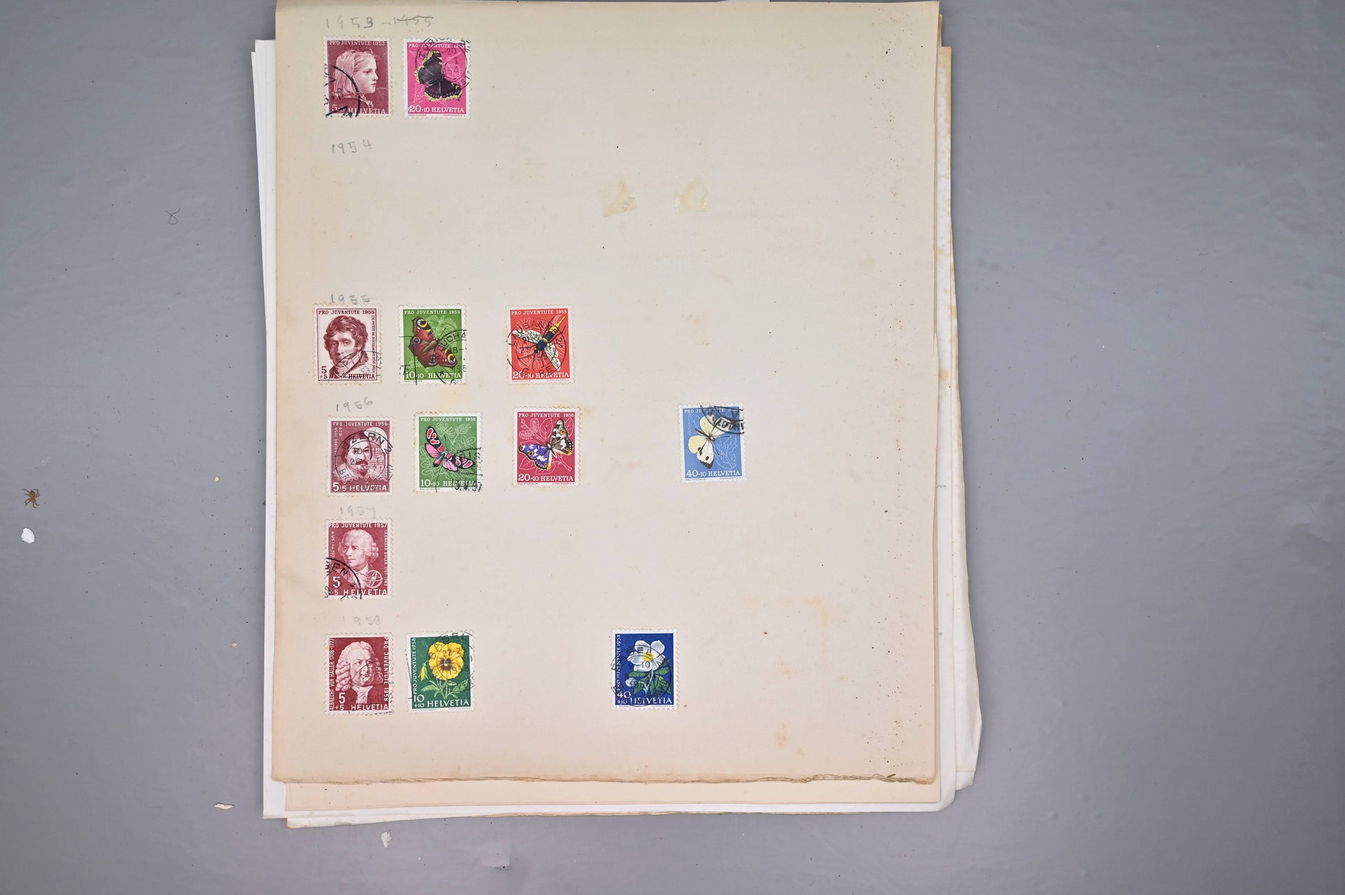 8522 Switzerland: Collection on Album Pages, Good Early Seen. Mint & Used. 32 Images