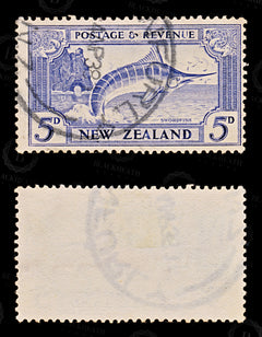 8823: New Zealand SG563 5d Ultramarine 1935 Sc#192 Mi196A Used C£30, view 2