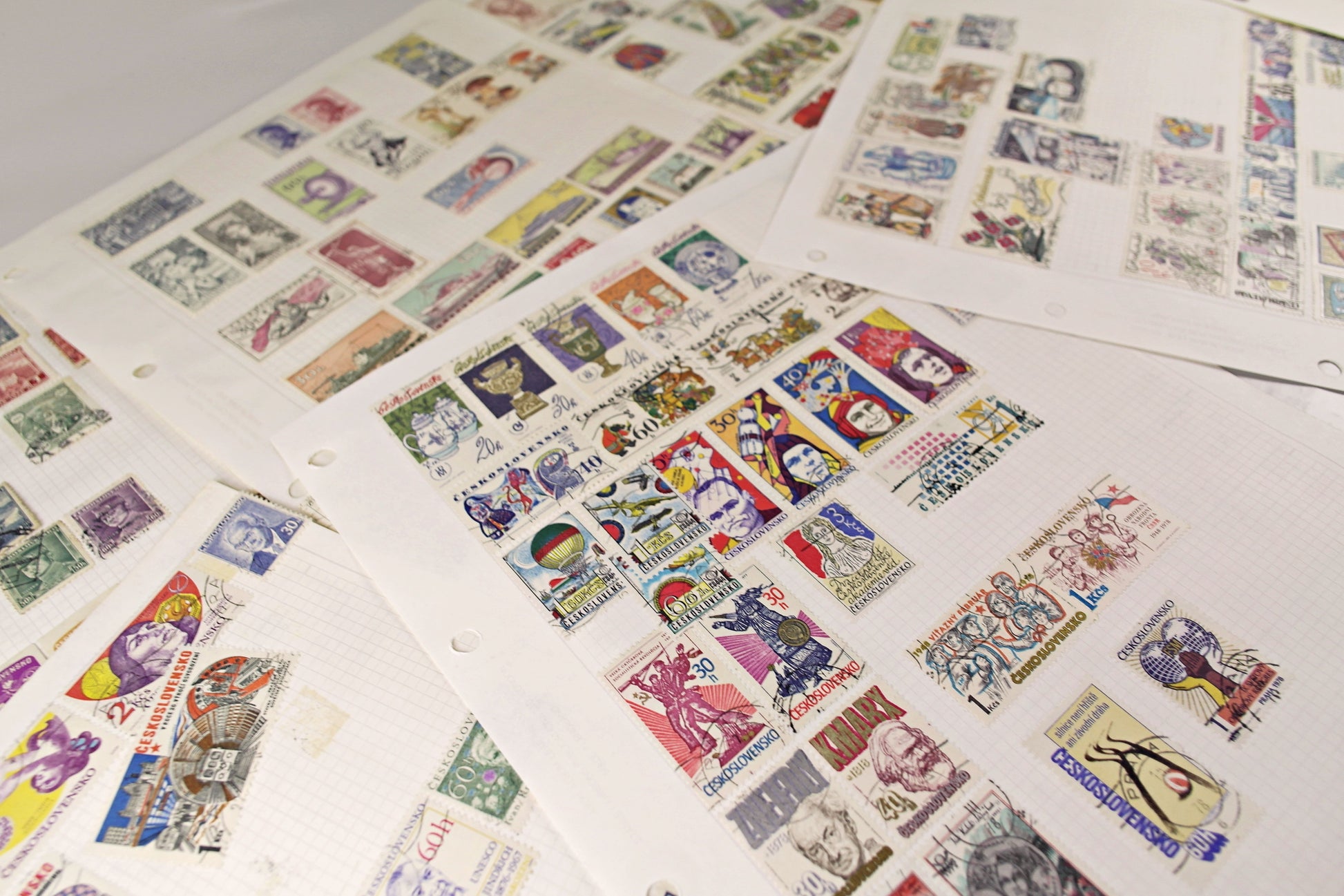 3843 Czechoslovakia Large Collection Ranging from 1900s to 1980s. Inc Sets & High Vals
