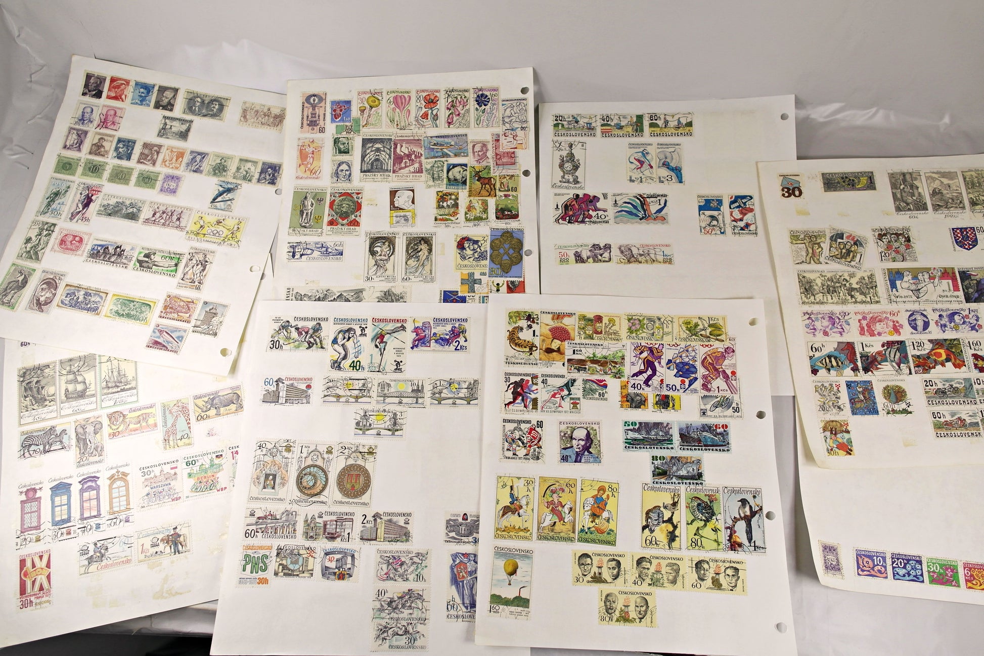 3843 Czechoslovakia Large Collection Ranging from 1900s to 1980s. Inc Sets & High Vals
